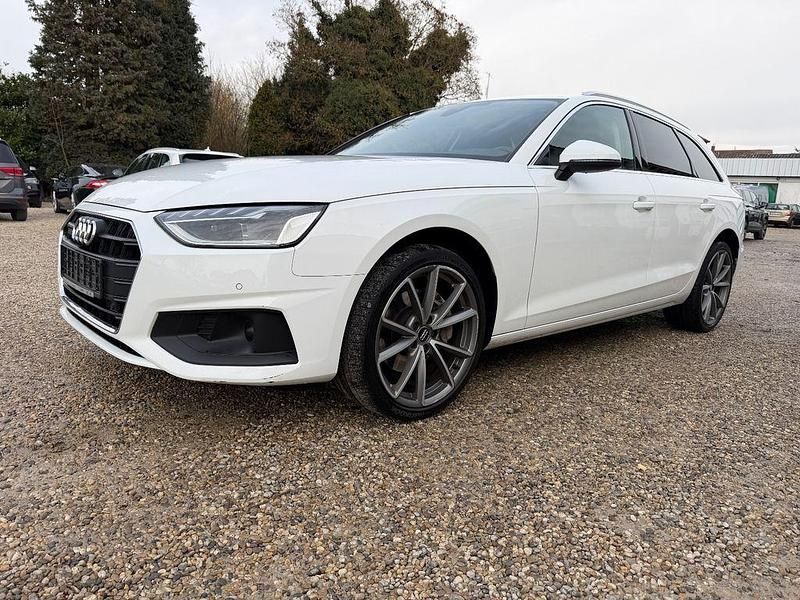 Weiß Gebraucht 2019 Audi A4 Basis Kombi | 18.890 € (Fairer Preis) - Bild 1/4