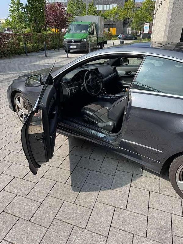 Second-hand Mercedes E200 184 CP (135 kW) 2013 Gri Coupe