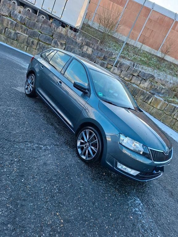 Grau Gebraucht 2015 Skoda Rapid Limousine | 6.990 € (Guter Preis) - Bild 1/4