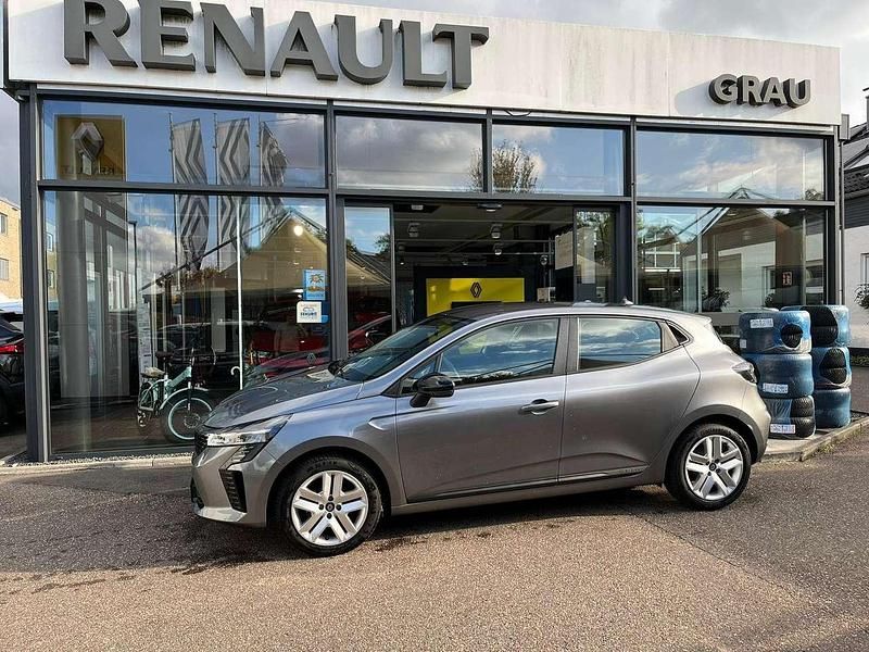 Dolomit grau Gebraucht 2025 Renault Clio V Evolution Kleinwagen | 19.490 € (Superpreis) - Bild 1/4