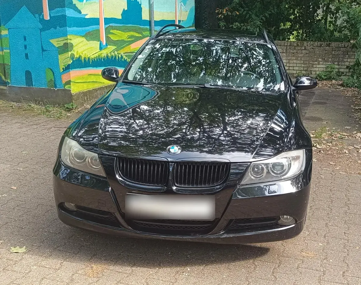 Gebraucht BMW 320 150 PS (110 kW) 2007 Schwarz Kombi