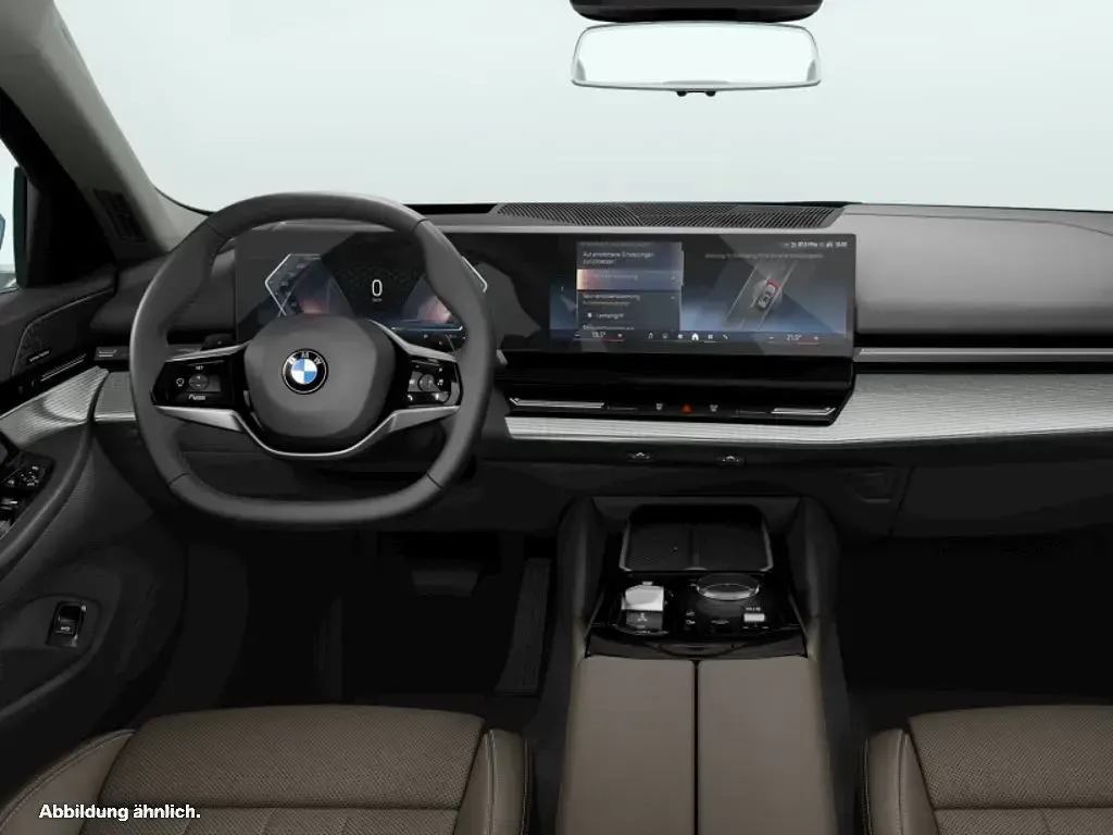 Gebraucht BMW 520 197 PS (144 kW) 2025 Grün Kombi