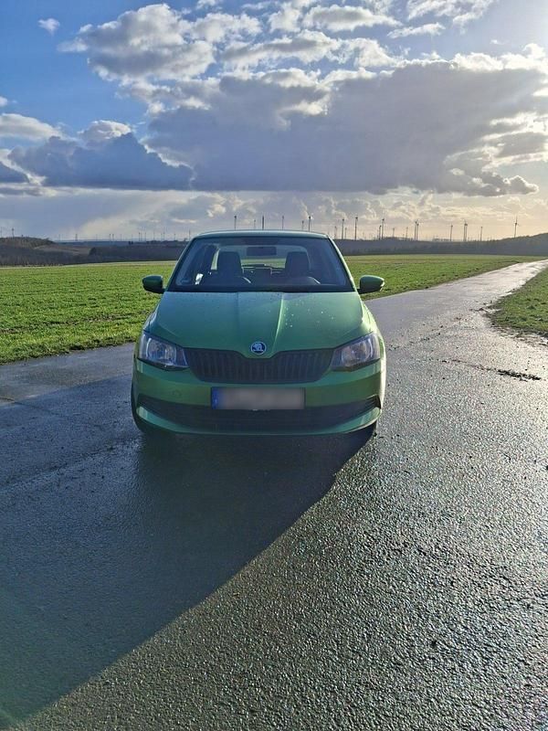 Gebraucht Skoda Fabia 60 PS (44 kW) 2016 Grün Kleinwagen