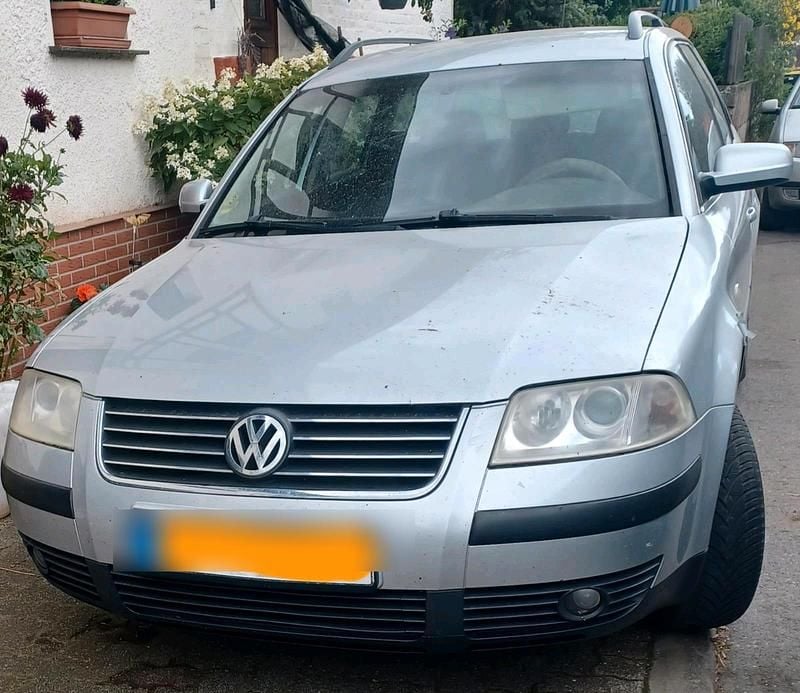 Silber Gebraucht 2003 VW Passat Kombi | 350 € (Superpreis) - Bild 1/4