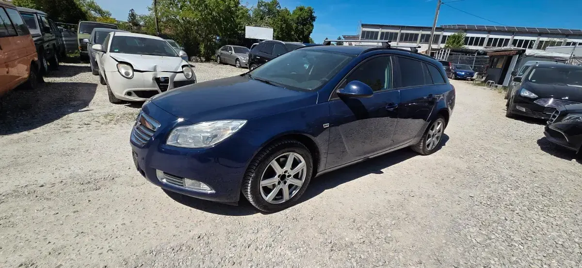 Second-hand Opel Insignia 130 CP (95 kW) 2012 Albastru Break