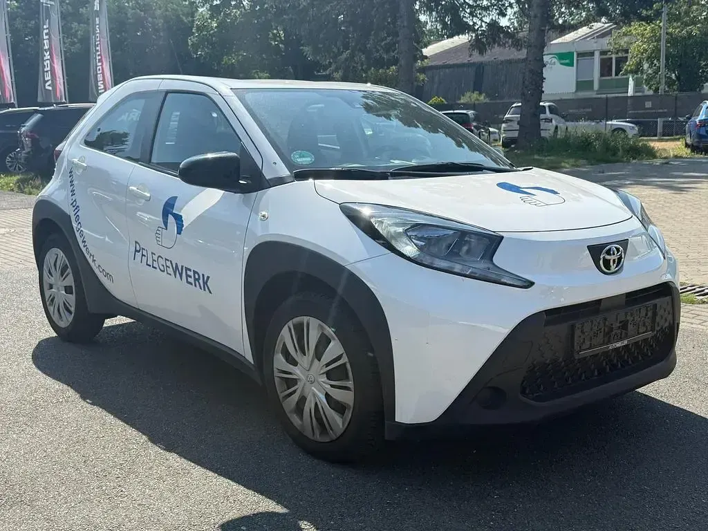 Gebraucht Toyota Aygo X 72 PS (52 kW) 2024 Weiß SUV