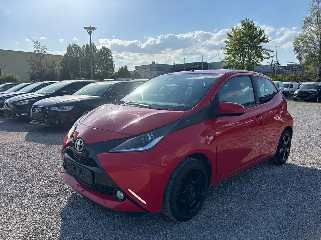 Gebraucht Toyota Aygo Edition-S 69 PS (50 kW) 2017 Rot Kleinwagen
