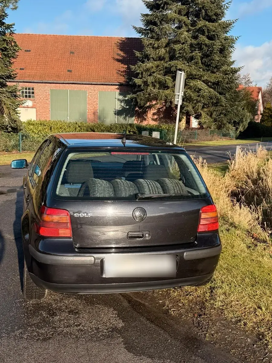 Brugt VW Golf III 90 HK (66 kW) 1999 Sort Sedan