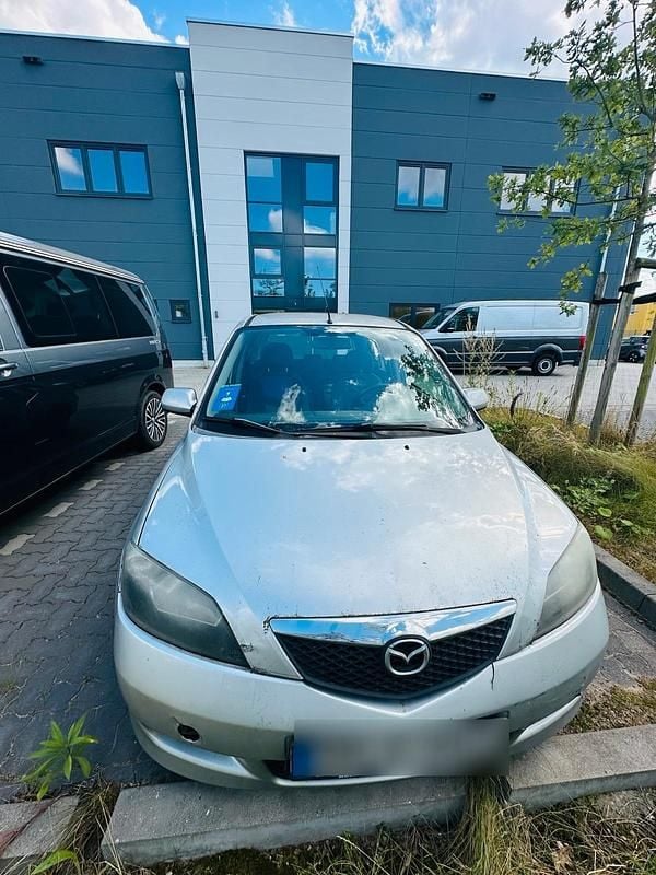 Grau Gebraucht 2006 Mazda 2 Kleinwagen | 490 € (Superpreis) - Bild 1/4