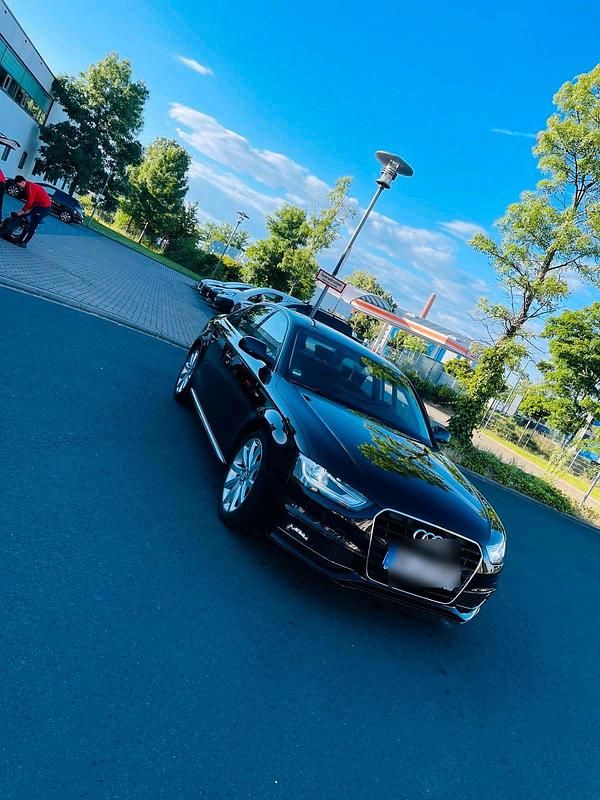 Schwarz Gebraucht 2015 Audi A4 S-Line Limousine | 14.000 € (Fairer Preis) - Bild 1/4