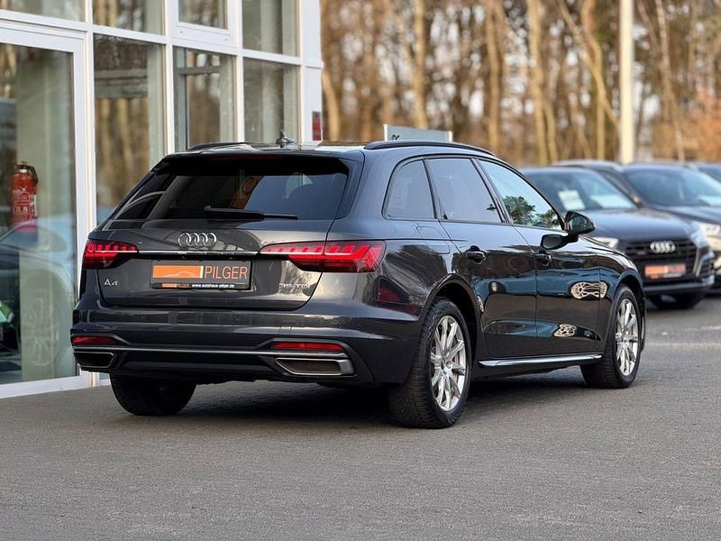 Gebraucht Audi A4 Advanced 163 PS (119 kW) 2020 Grau Kombi