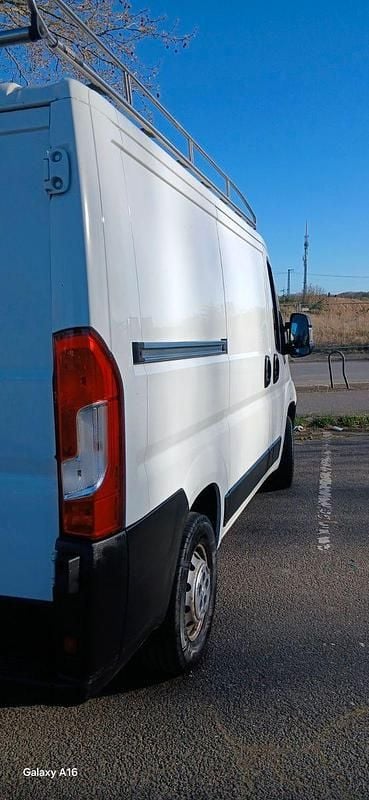 Gebraucht Peugeot Boxer 110 PS (80 kW) 2018 Weiß Van