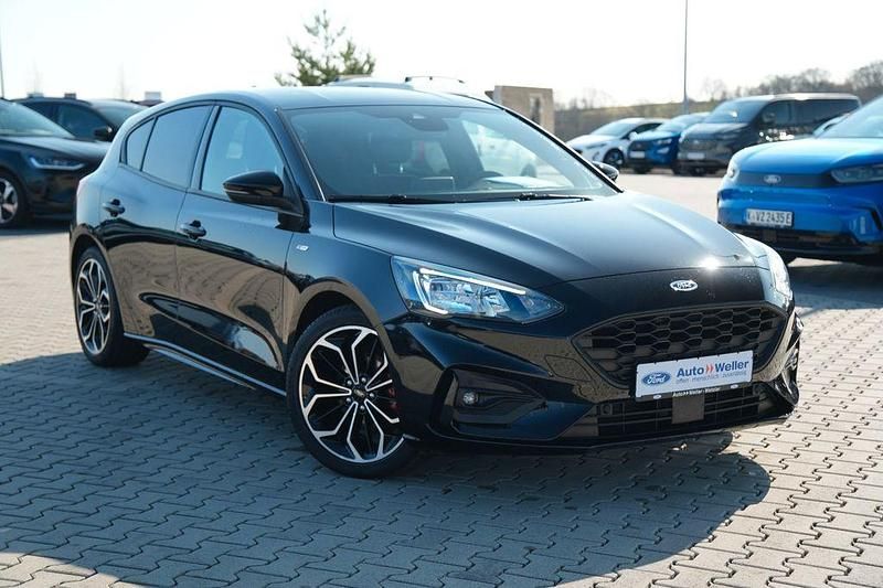 Usata Ford Focus ST-Line 125 CV (91 kW) 2022 Nero Berlina