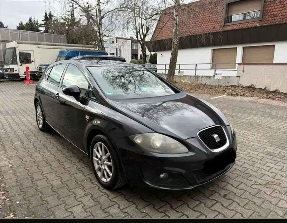 Second-hand Seat Leon Style 125 CP (91 kW) 2011 Negru Hatchback