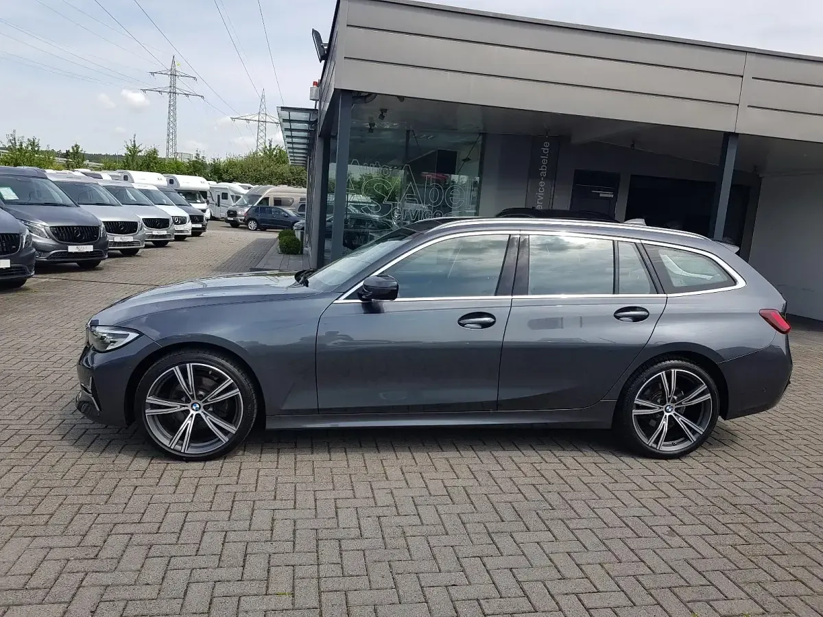 Gebraucht BMW 320 Luxury Line 190 PS (139 kW) 2021 Mineralgrau metallic Kombi