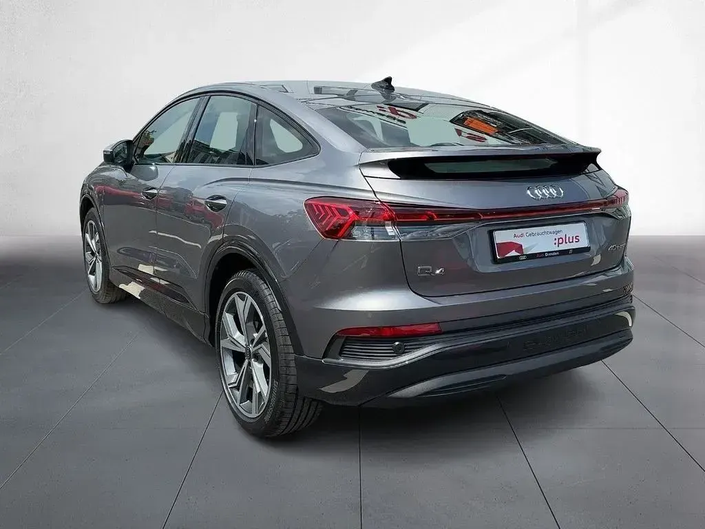 Gebraucht Audi Q4 Sportback e-tron Advanced 150 kW (204 PS) 2022 Taifungrau metallic SUV