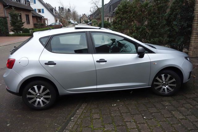Gebraucht Seat Ibiza 69 PS (50 kW) 2009 Silber metallic Kleinwagen