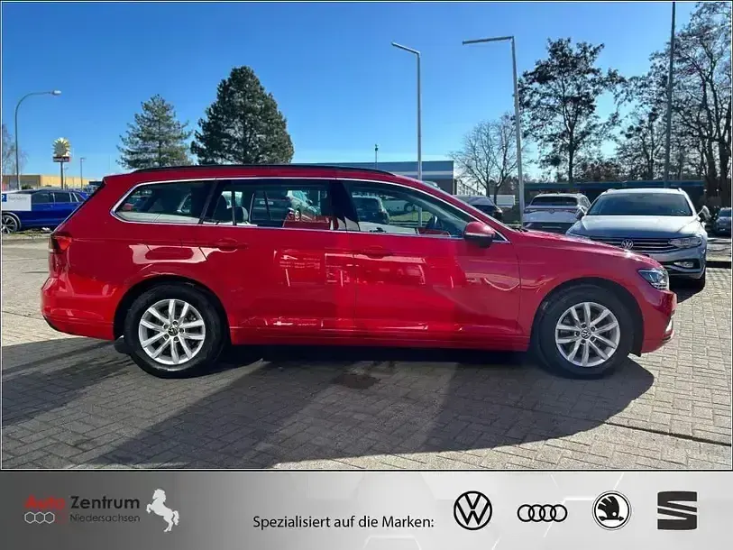 Gebraucht VW Passat Business 122 PS (89 kW) 2023 Rot Kombi