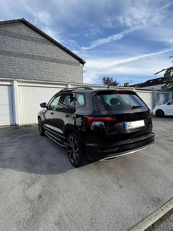 Gebraucht Skoda Karoq SportLine 190 PS (139 kW) 2021 Schwarz SUV