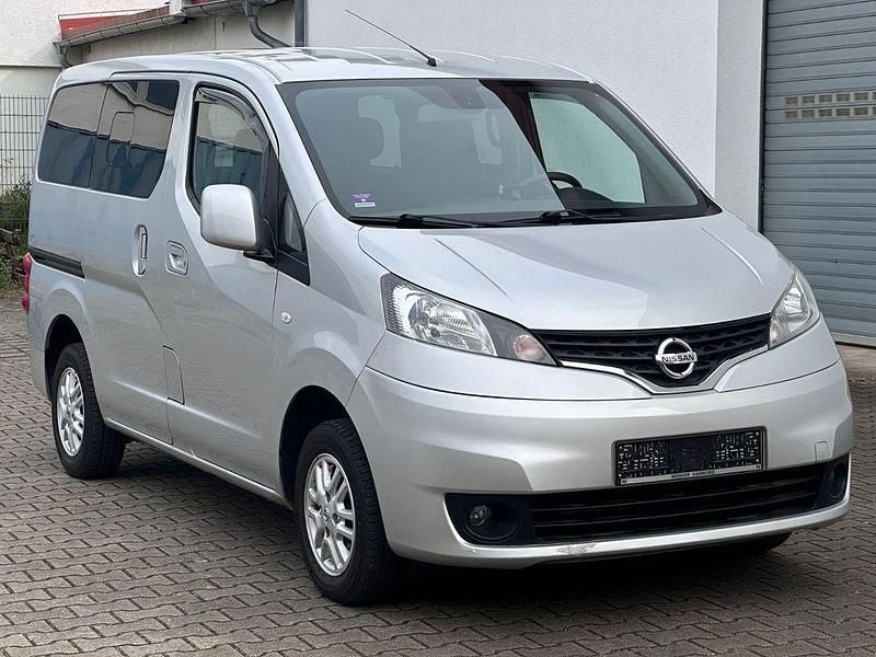 Silber Gebraucht 2015 Nissan Evalia Tekna Van / Kleinbus | 12.990 € (Fairer Preis) - Bild 1/4