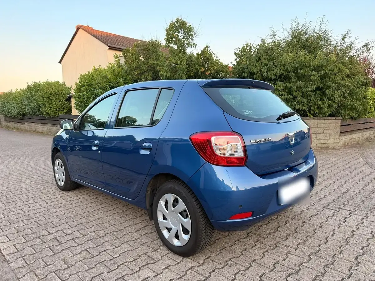 Gebraucht Dacia Sandero 90 PS (66 kW) 2013 Blau Kleinwagen