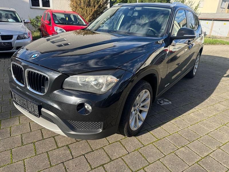 Saphirschwarz Gebraucht 2014 BMW X1 SUV | 6.900 € (Guter Preis) - Bild 1/4