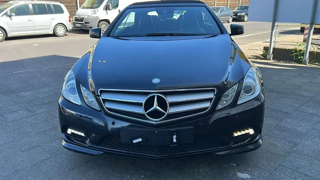 Gebraucht Mercedes E350 AMG 231 PS (169 kW) 2010 Schwarz Cabrio