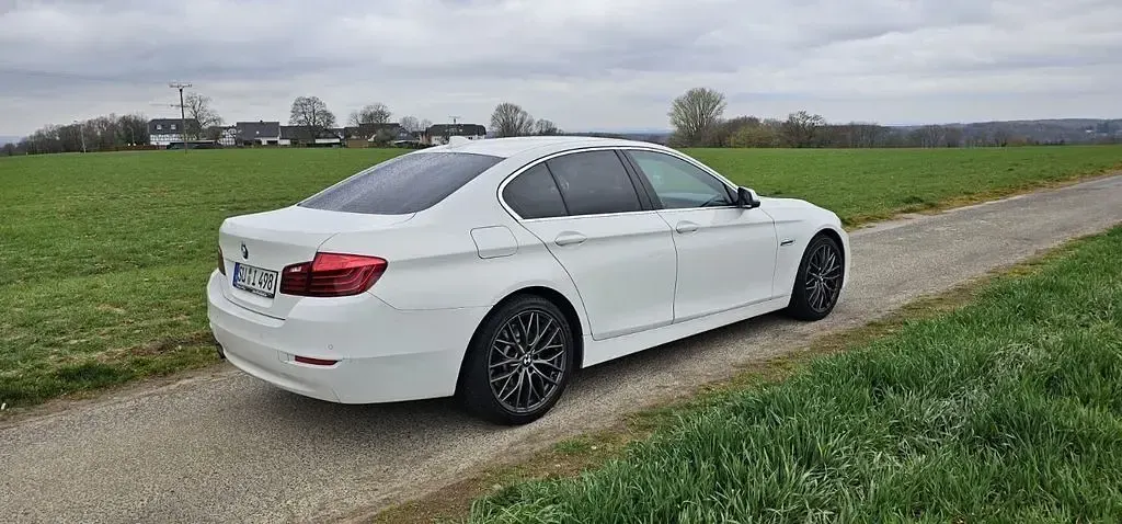 Gebraucht BMW 530 258 PS (189 kW) 2013 Weiß Limousine