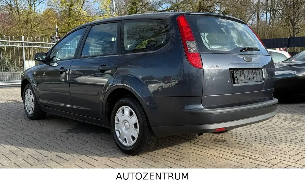 Gebraucht Ford Focus Fun X 116 PS (85 kW) 2007 Grau Kombi