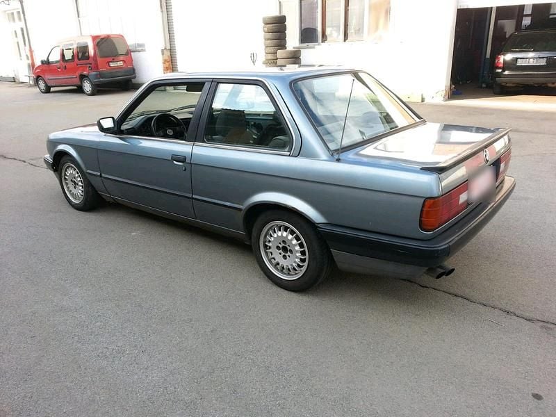 Gebraucht BMW 335 218 PS (160 kW) 1990 Coupé