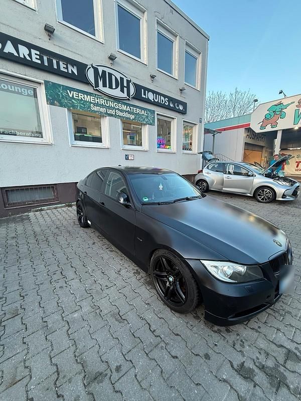 Gebraucht BMW 330 M Sport 258 PS (189 kW) 2007 Schwarz Limousine
