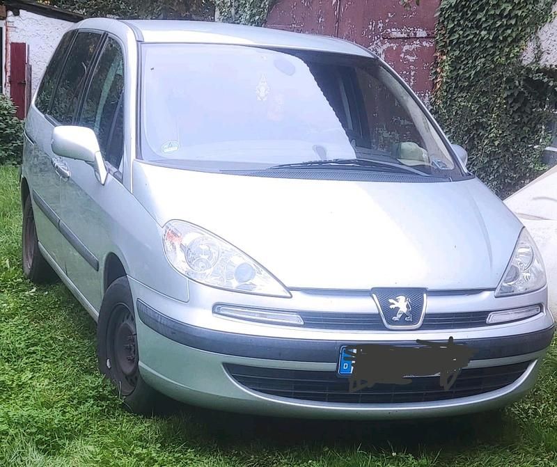 Grau Gebraucht 2004 Peugeot 807 Van / Kleinbus | 1.800 € (Fairer Preis) - Bild 1/4