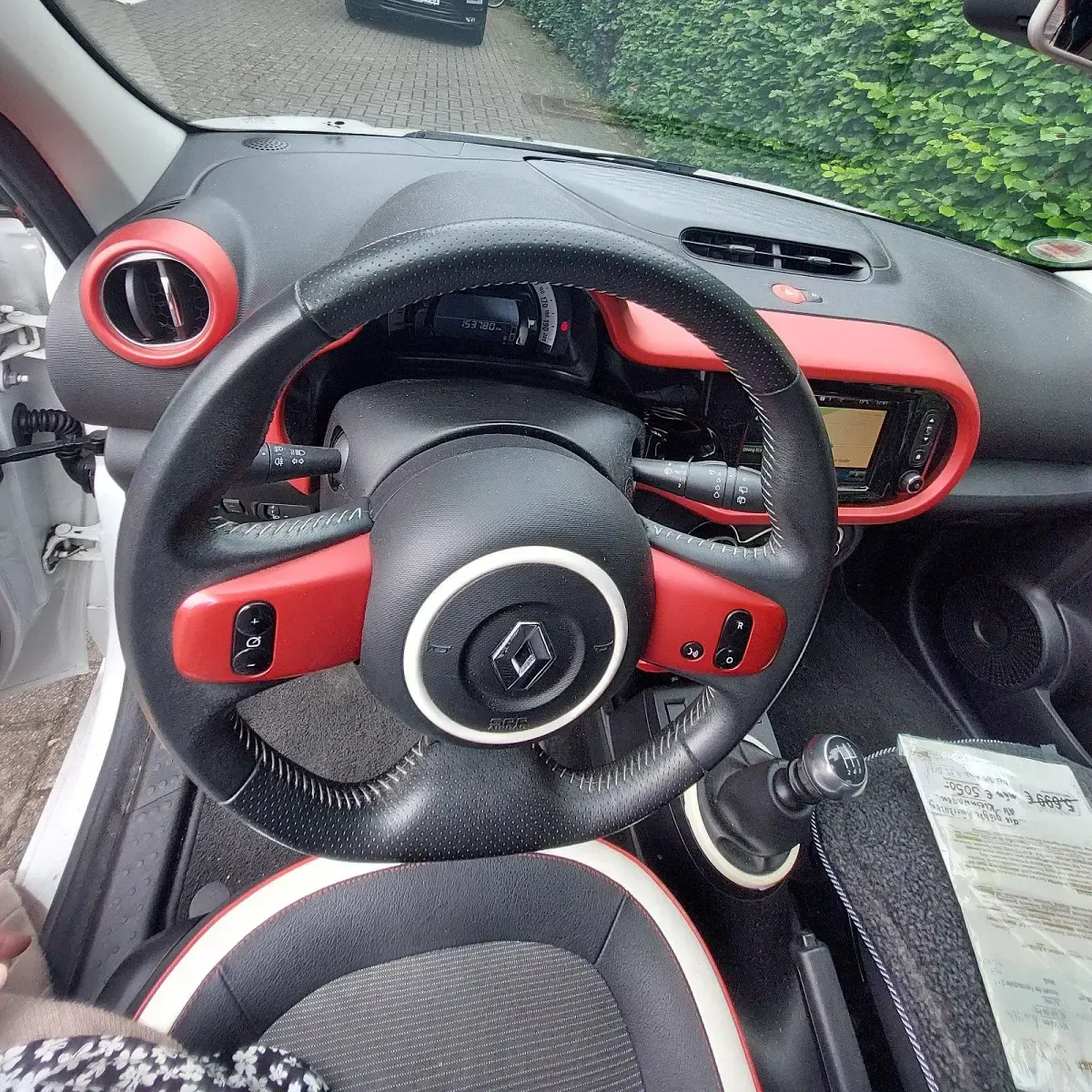 Gebraucht Renault Twingo Luxe 90 PS (66 kW) 2014 Weiß Kleinwagen