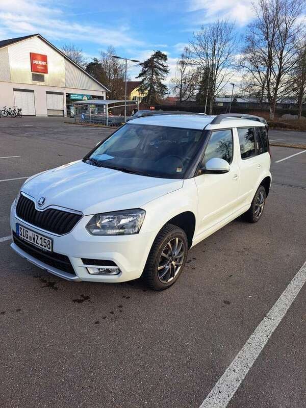 Weiß Gebraucht 2015 Skoda Yeti Elegance SUV | 8.600 € (Guter Preis) - Bild 1/4