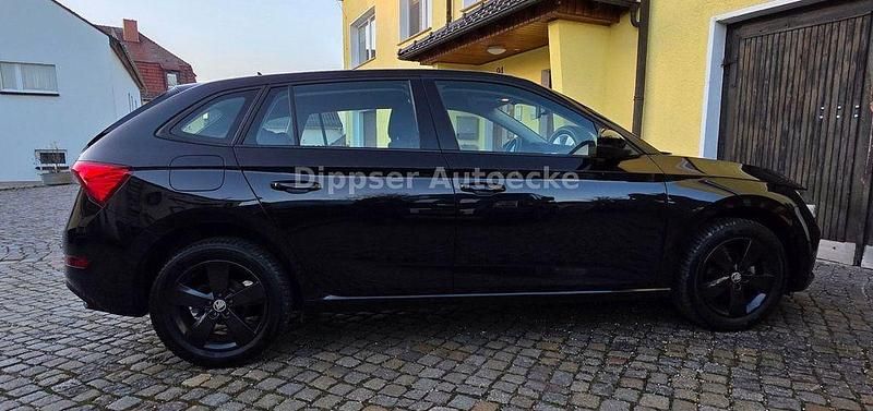Gebraucht Skoda Scala Active 95 PS (69 kW) 2019 Schwarz Kleinwagen