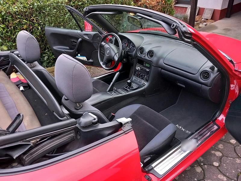Gebraucht Mazda MX5 110 PS (80 kW) 2000 Rot Cabrio