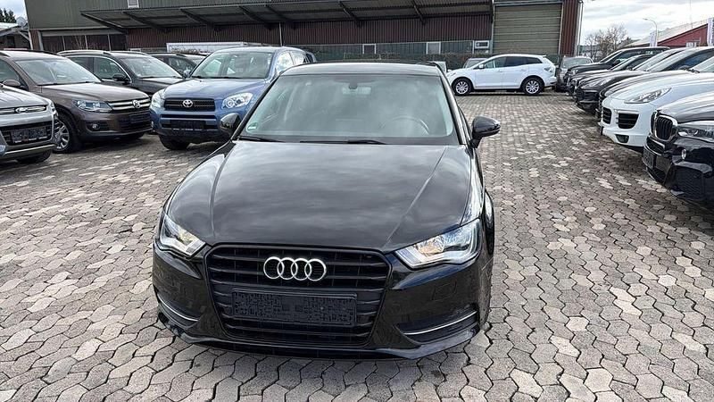 Gebraucht Audi A3 Attraction 110 PS (80 kW) 2016 Schwarz Limousine