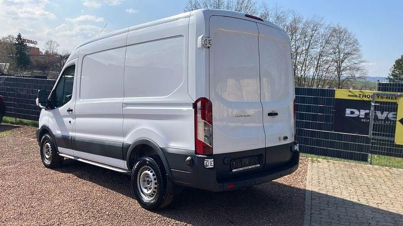 Gebraucht Ford Transit Trend 105 PS (77 kW) 2018 Weiß Van / Kleinbus
