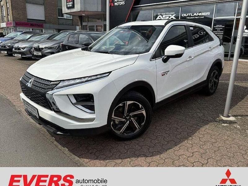 Andenweiß Gebraucht 2024 Mitsubishi Eclipse Cross Basis SUV | 26.430 € - Bild 1/4
