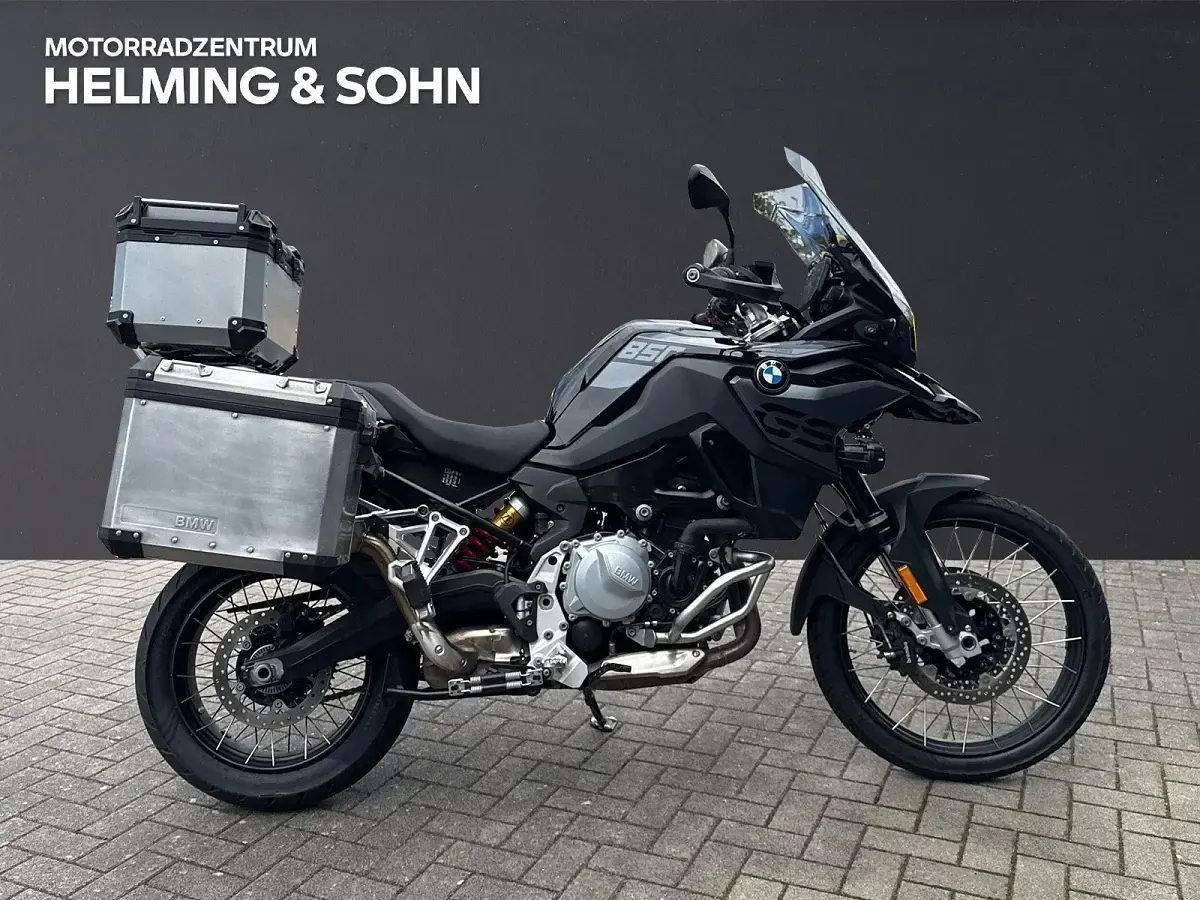Gebraucht BMW 850 95 PS (69 kW) 2024 Schwarz