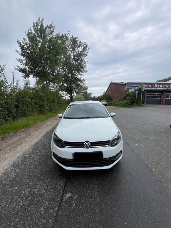 Weiß Gebraucht 2016 VW Polo Kleinwagen | 5.200 € (Superpreis) - Bild 1/4