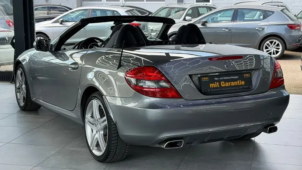 Gebraucht Mercedes SLK300 2LOOK Edition 231 PS (169 kW) 2009 Silber Cabrio