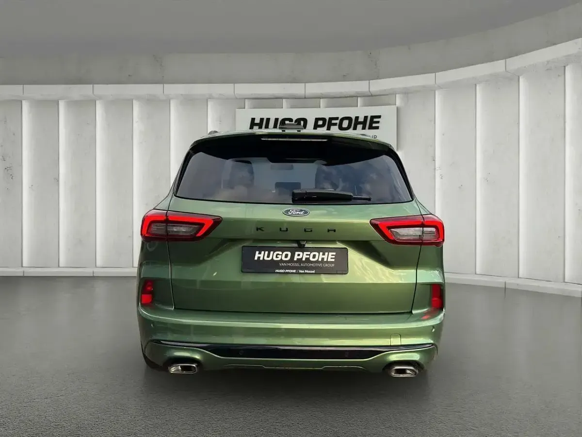 Gebraucht Ford Kuga ST-Line 186 PS (136 kW) 2024 Grün SUV