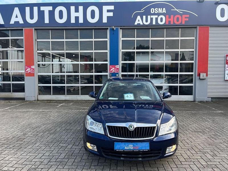 Gebraucht Skoda Octavia Ambiente 102 PS (75 kW) 2009 Blau Limousine