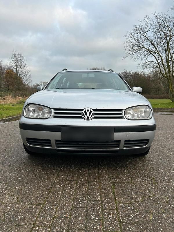 Gebraucht VW Golf IV 101 PS (74 kW) 2004 Silber Kombi