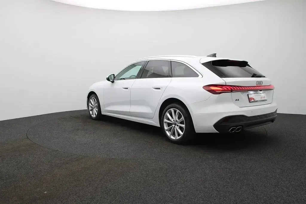 Gebraucht Audi A5 Sport 204 PS (150 kW) 2025 Gletscherweiß metallic Kombi