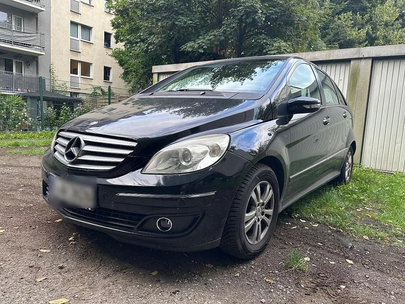 Schwarz Gebraucht 2007 Mercedes B150 Van / Kleinbus | 1.395 € (Superpreis) - Bild 1/4