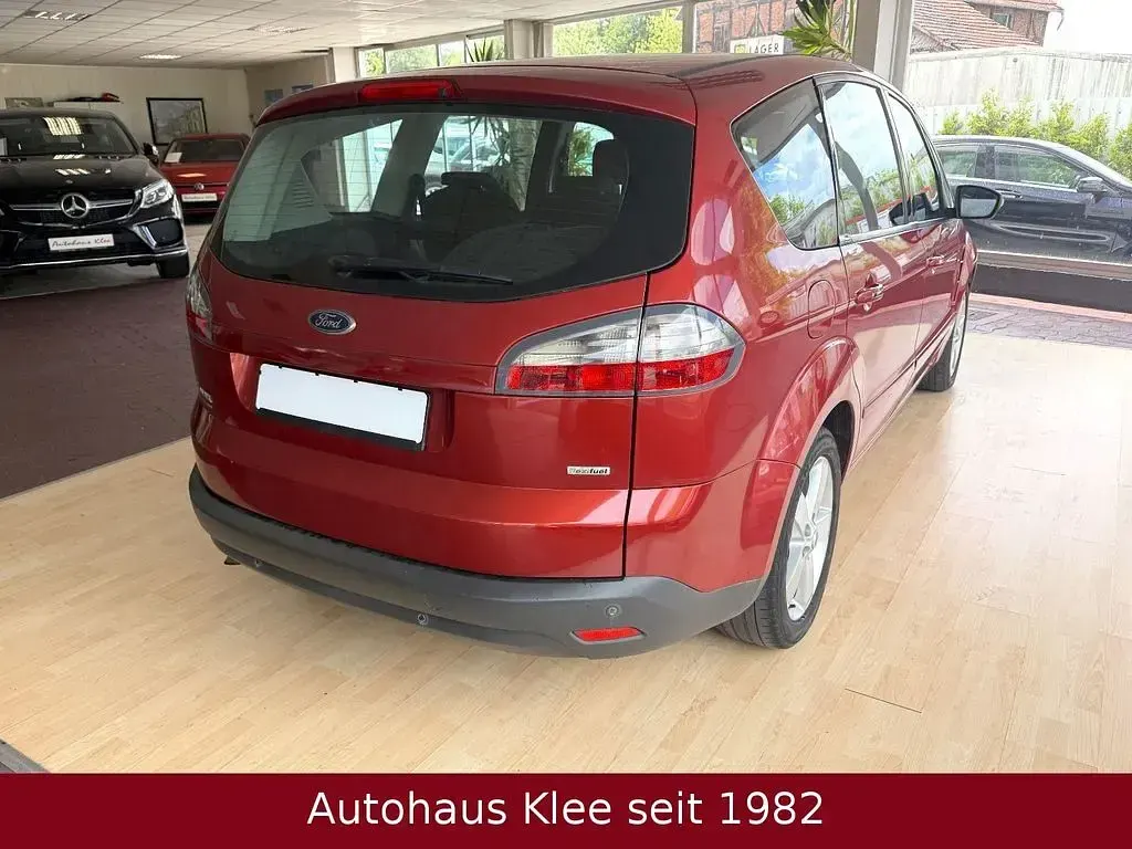 Gebraucht Ford S-MAX Titanium 145 PS (106 kW) 2009 Rot Van / Kleinbus