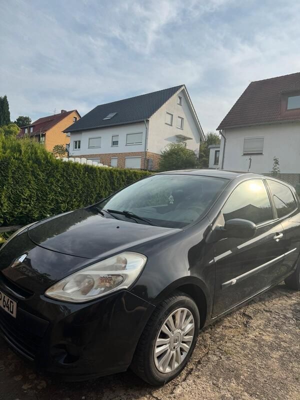 Schwarz Gebraucht 2012 Renault Clio IV Kleinwagen | 3.290 € (Fairer Preis) - Bild 1/4