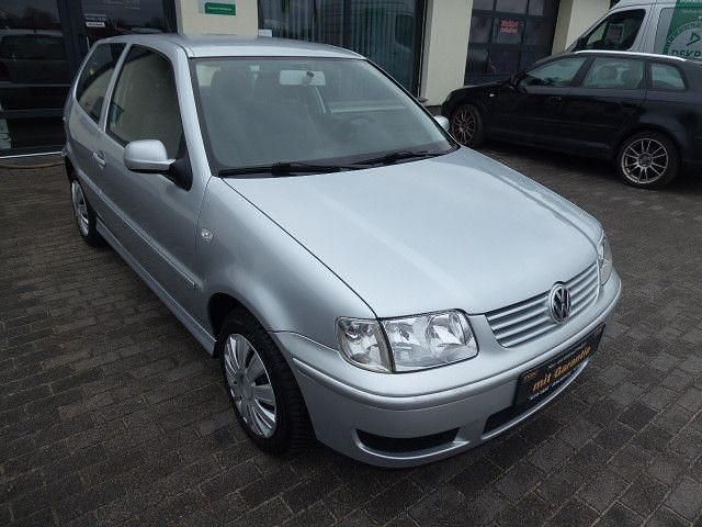 Gebraucht VW Polo 60 PS (44 kW) 2000 Silber Kleinwagen